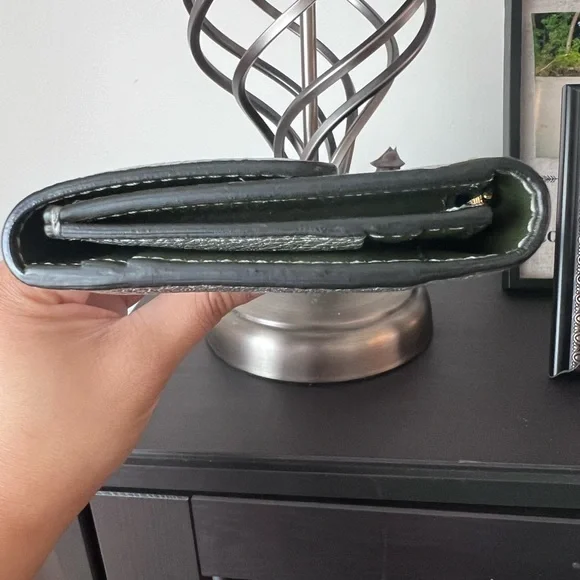 BURBERRY Silver Leather Highbury D-Ring Continental Wallet - Picture 4 of 13